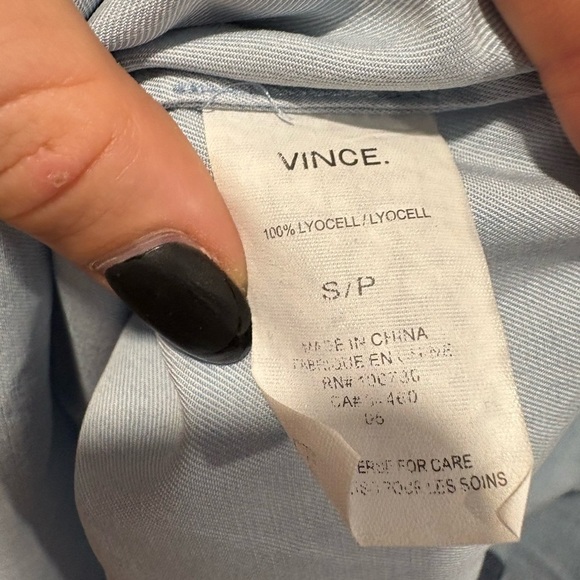 🌟Vince. 🌟 Blue quarter Button down Blouse - Small - Picture 6 of 7